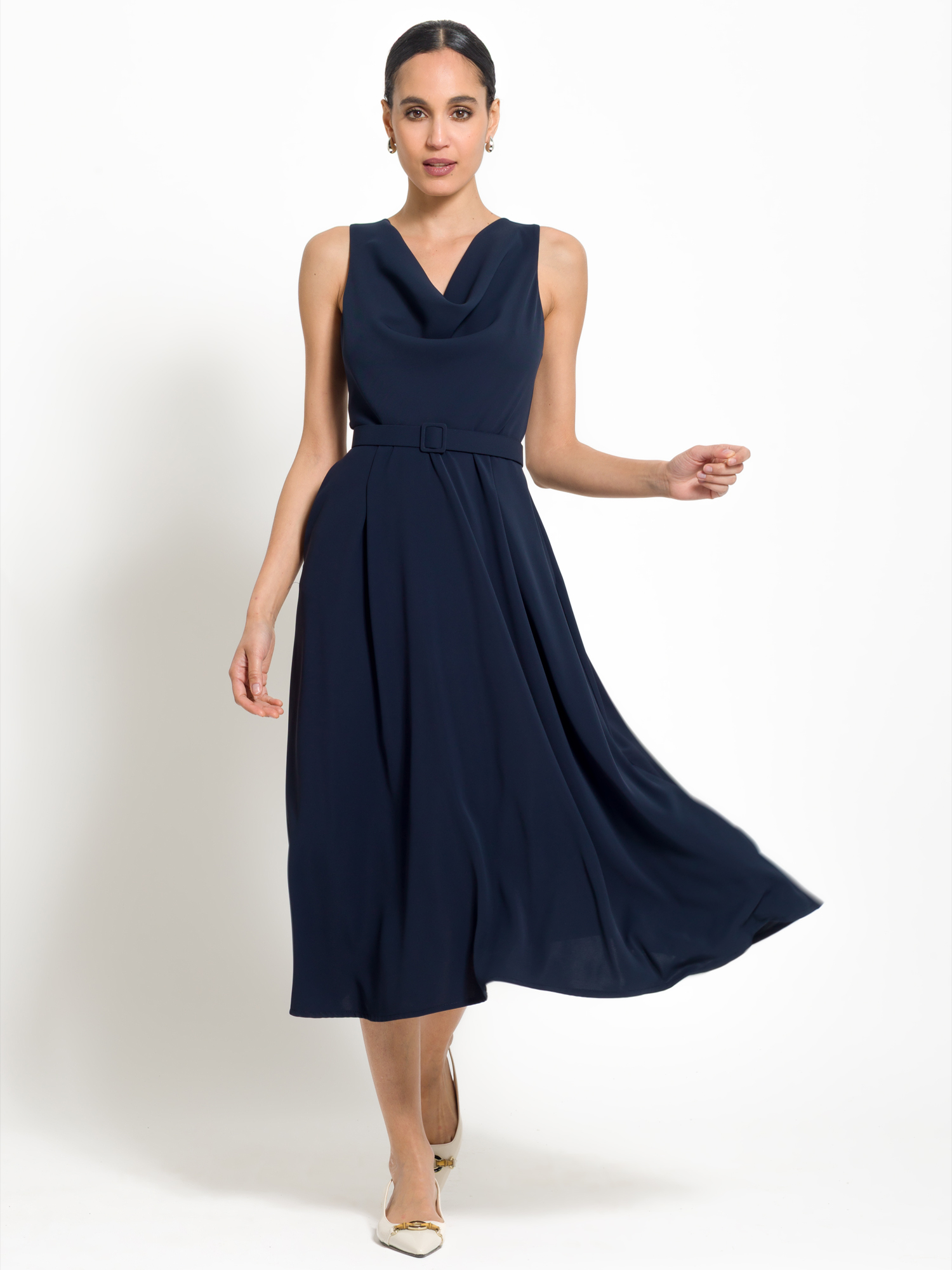 Abito midi con cintura