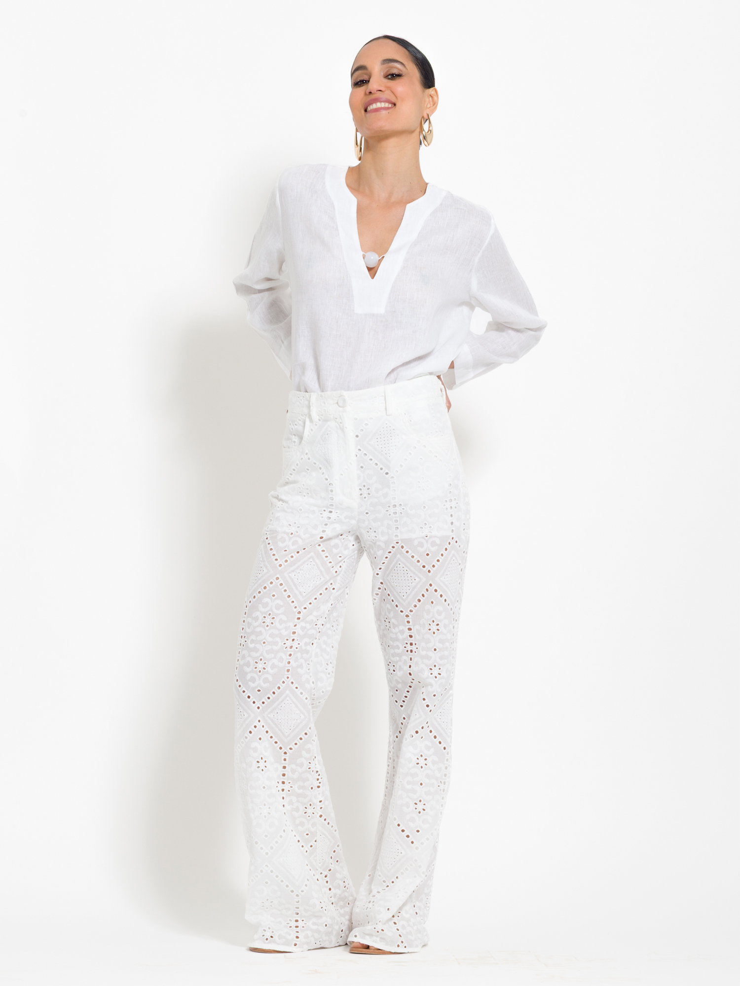 Blusa in lino con applicazione