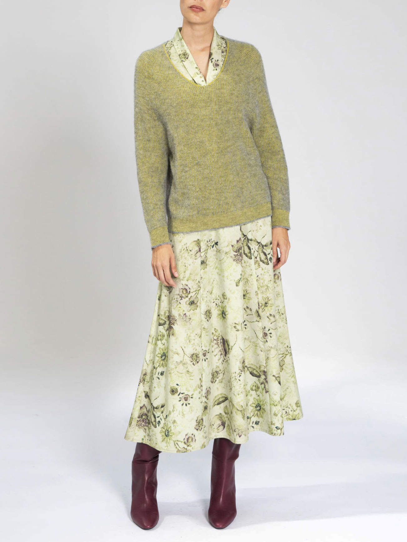 Basic v-neck long sleeve sweater