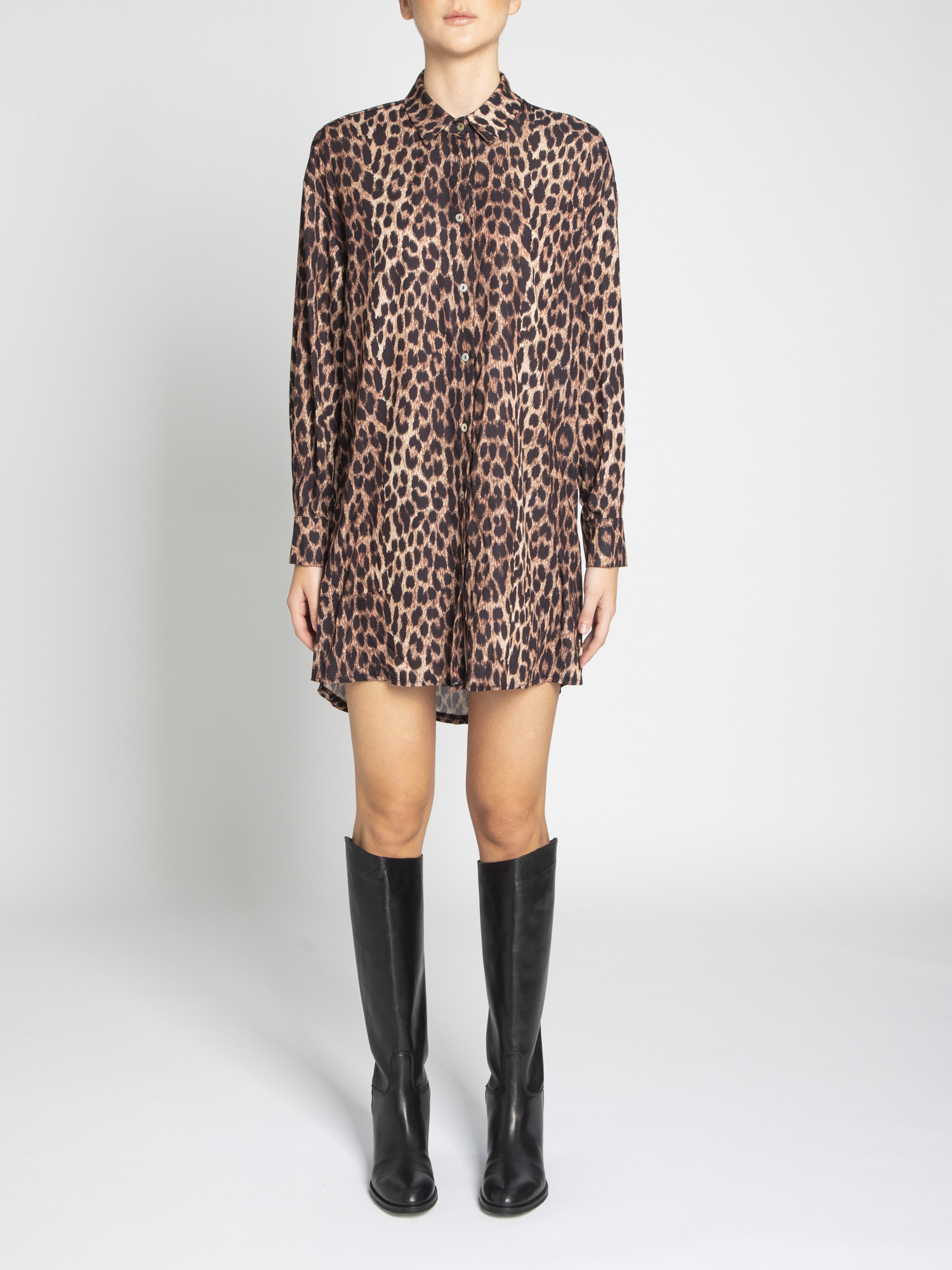 Oversized short dress with spotted print