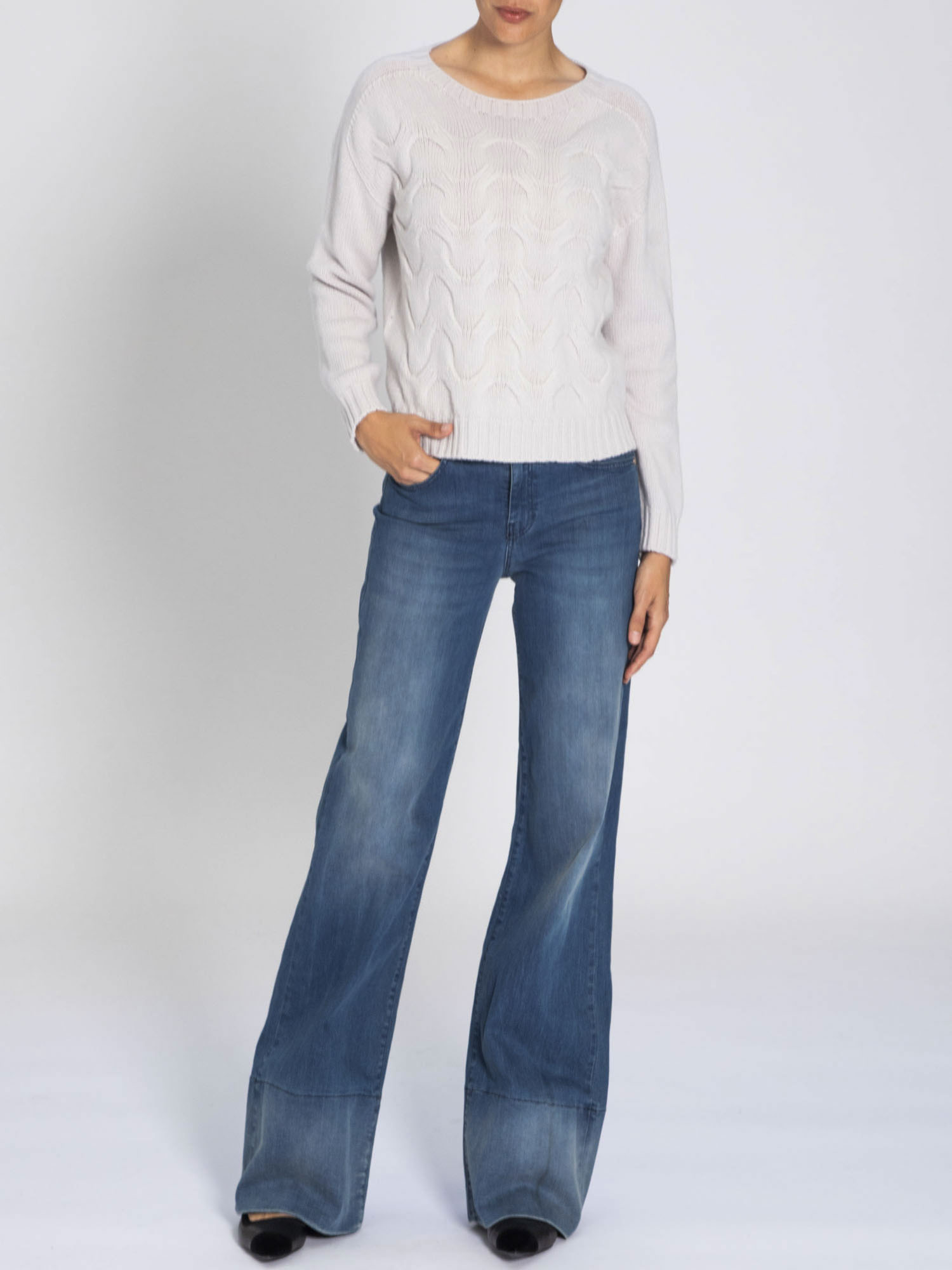 Maglia girocollo con trecce