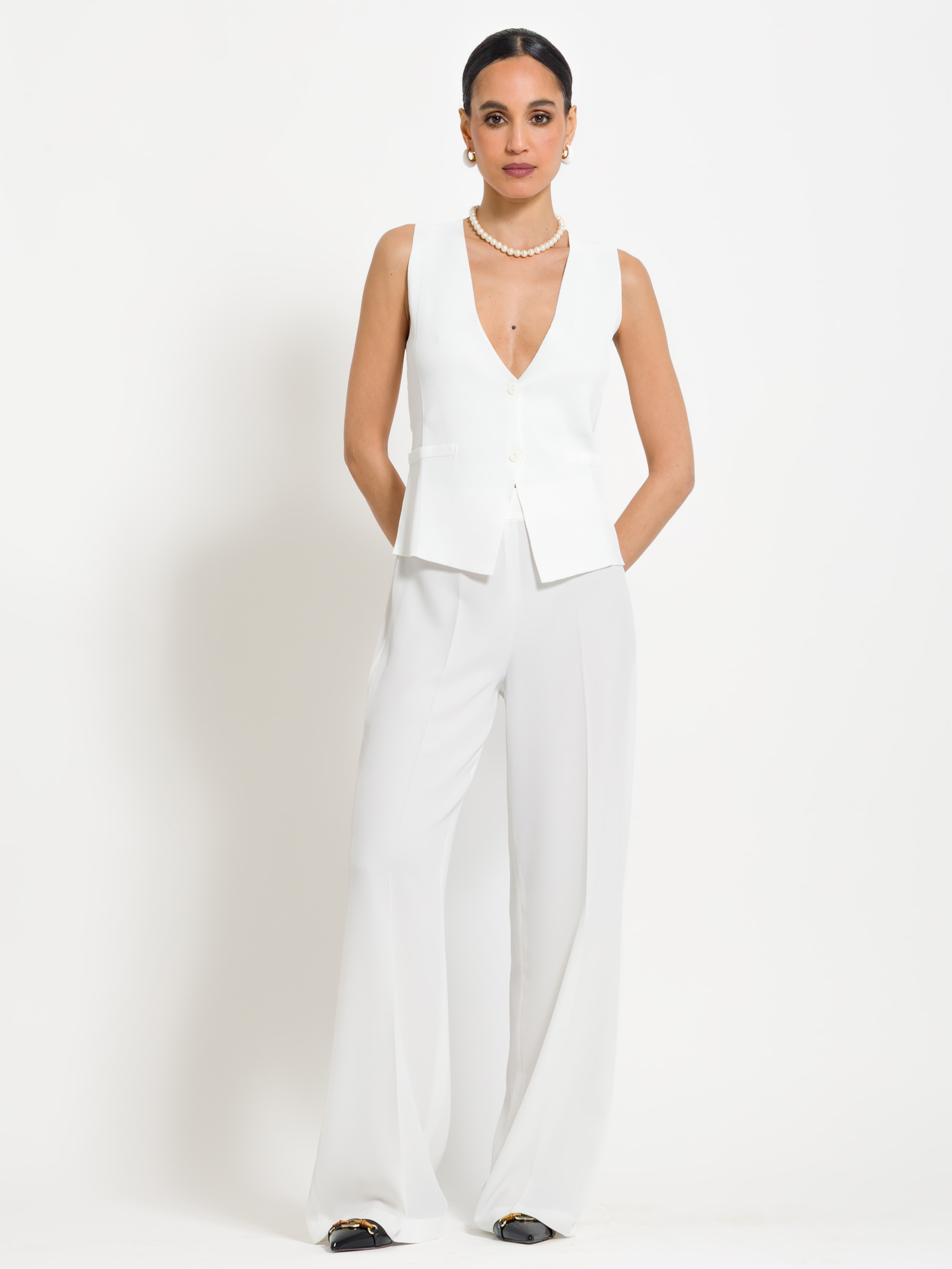 Fluid wide-leg pants